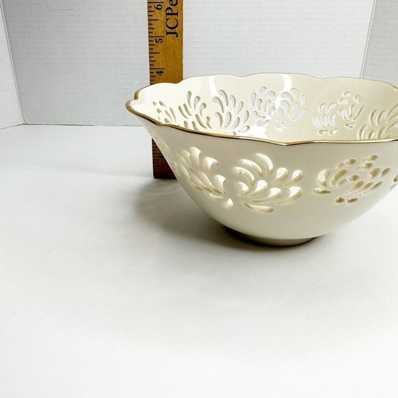 Lenox Westbury Collection 8" Embossed Pierce Bowl Coordinates with Eternal - Picture 2 of 9